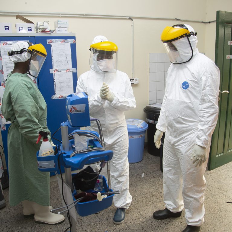 COVID-19_HopitalSaintJosephDRC_35